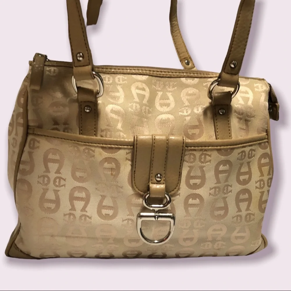-‎ ETIENNE AIGNER  Tan Handbags Purse OS
